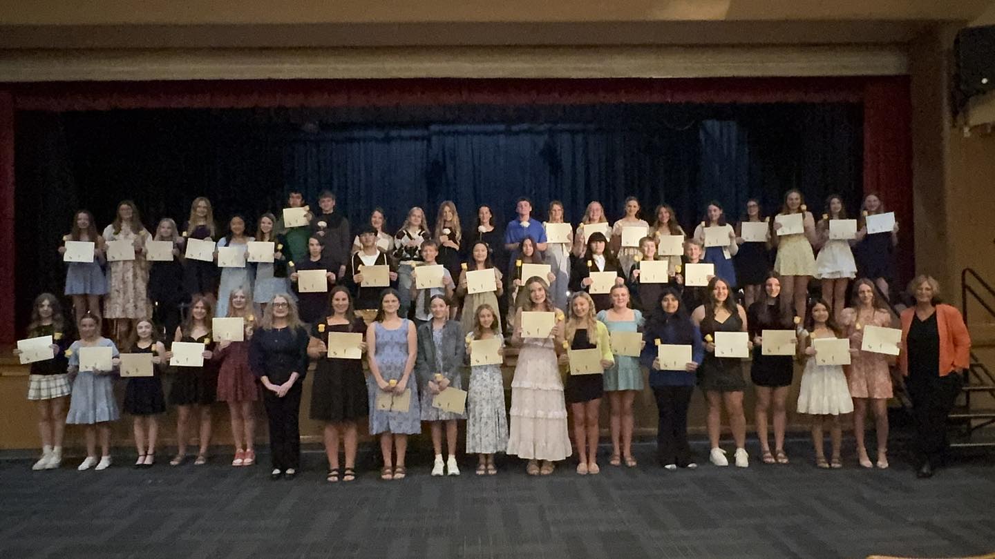 STUDENTS WITH THEIR CERTIFICATES