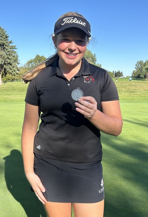 briella reeves with her medal
