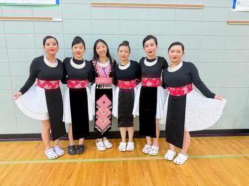 Hmong dancers Hope, Gwen, Jessica, Syrena, Caitlin and Gina