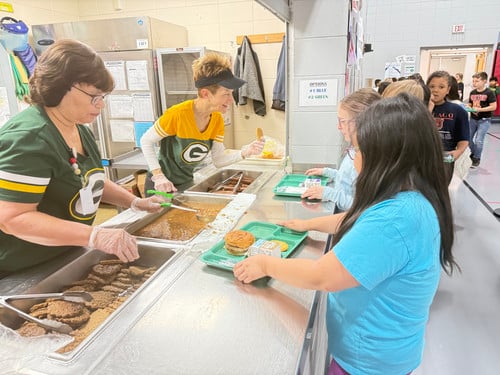 Jefferson Chartwells staff serve lunch to students
