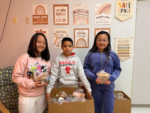 Jefferson student leaders prepare weekend food bags